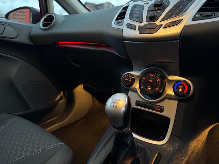 2010 Ford Fiesta 1.4 Zetec 5dr HATCHBACK PETROL Manual