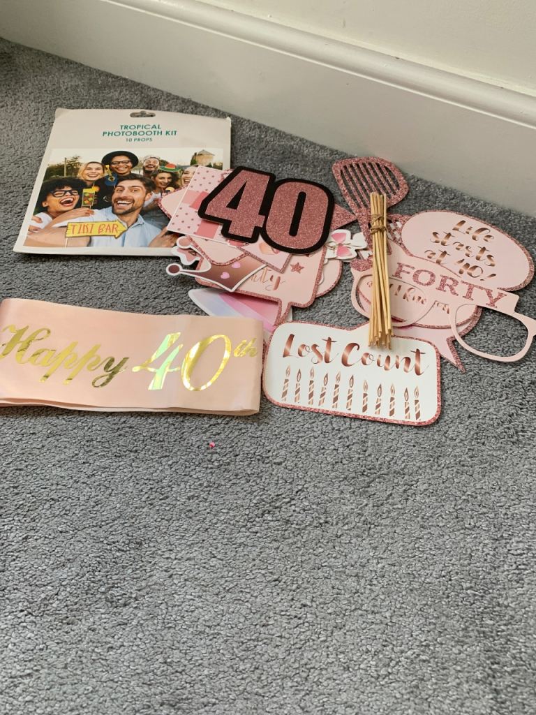 PENDING Free 40th birthday props