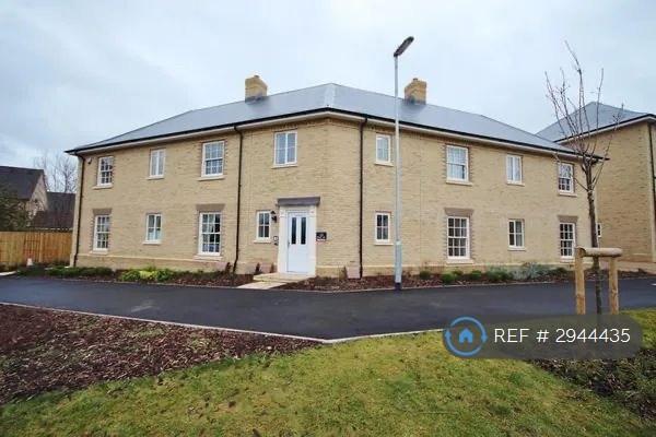 2 bedroom flat in Burling Way, Burwell, Cambridge, CB25 (2 bed) (#2944435)