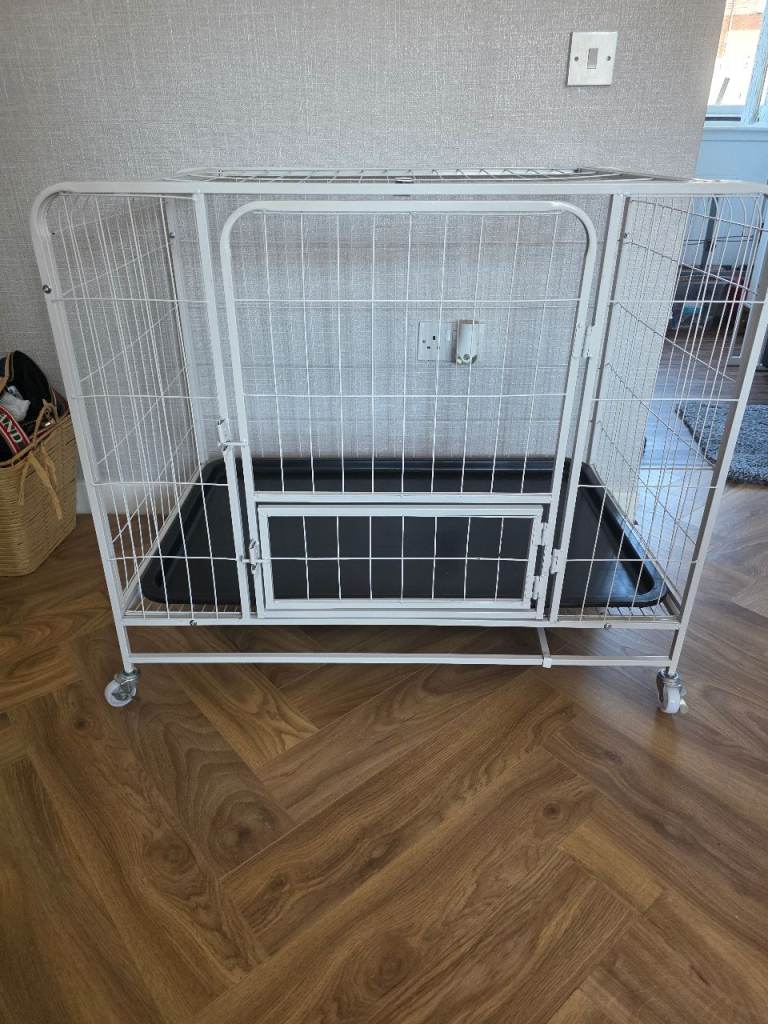SOLD SOLDWhite dog crate