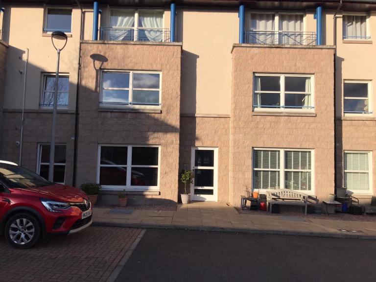 2 Bed Ground Floor Flat