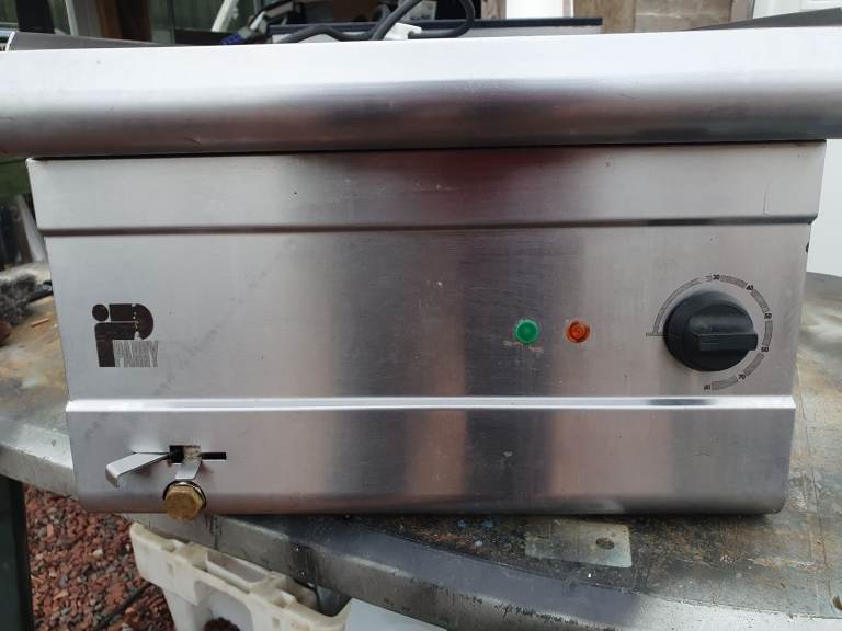 Parry wet well bain marie