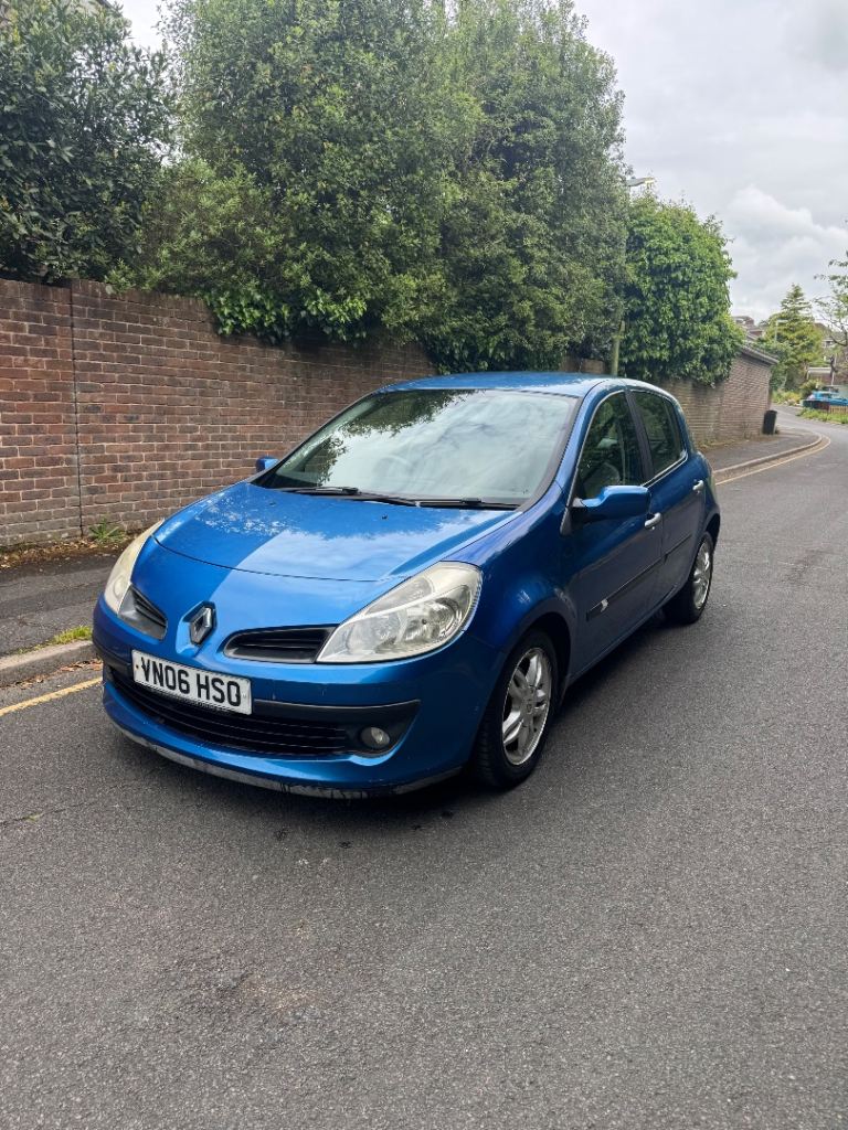 Renault Clio Automatic with Low Miles and New MOT
