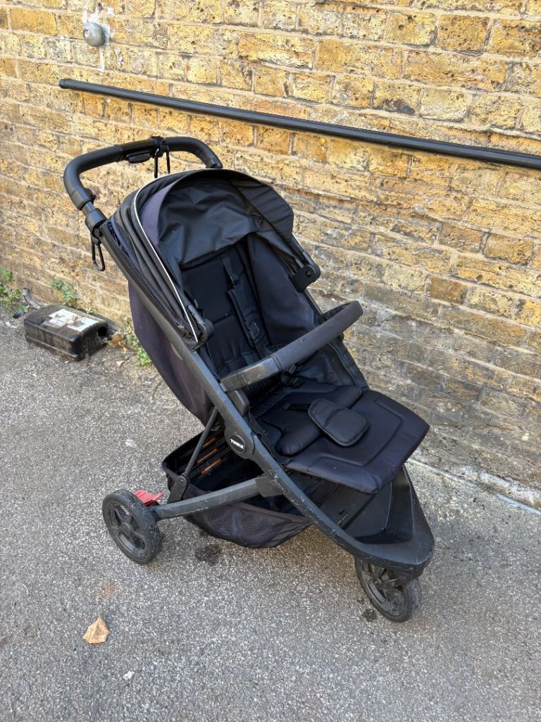Thule Spring Pushchair - Black