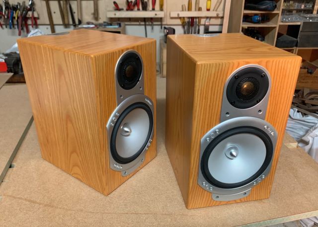 Monitor Audio Silver RS1 Bookshelf Speakers. Real oak finish