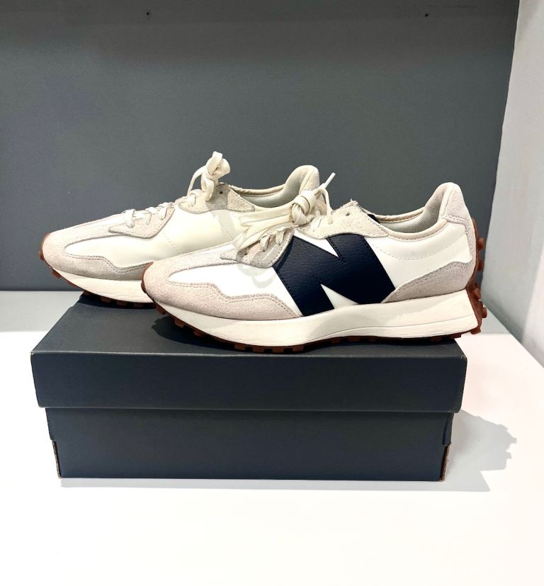 New Balance 327 Trainers – Cream/White, UK 6.5, As Good As New