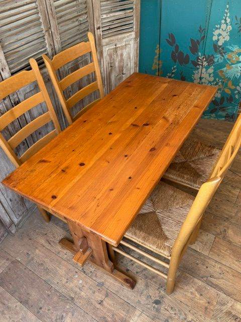Vintage rectangular pine dining table with 4 chairs– local delivery