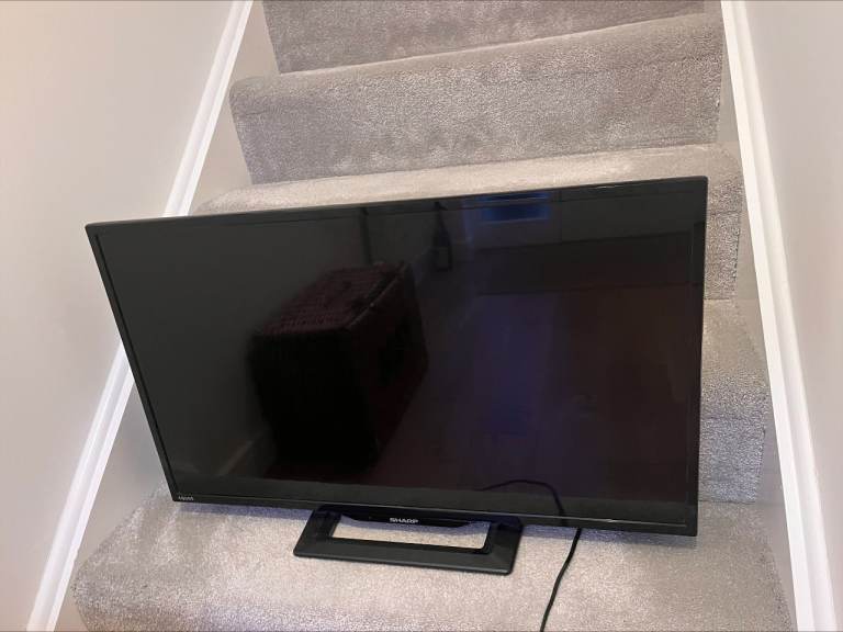 32" TV (Not smart)