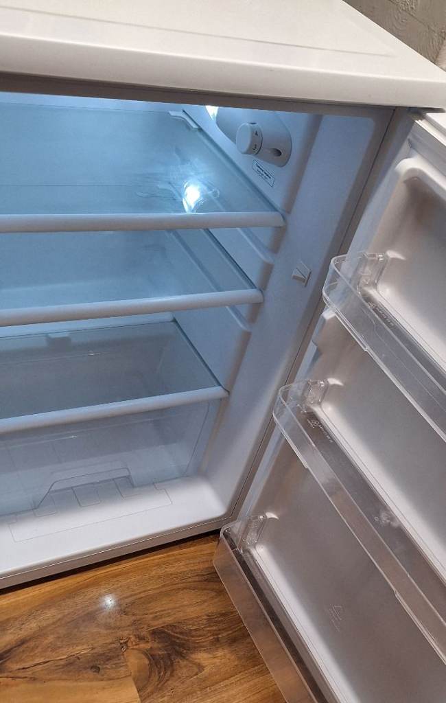 Under counter fridge Bush in good condition 