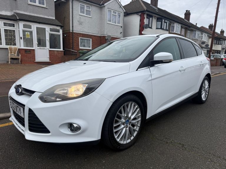 Ford, FOCUS, Hatchback, 2013, Manual, 998 (cc), 5 doors