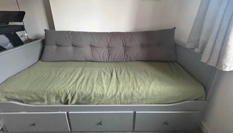 Ikea hemnes day bed with large cushion