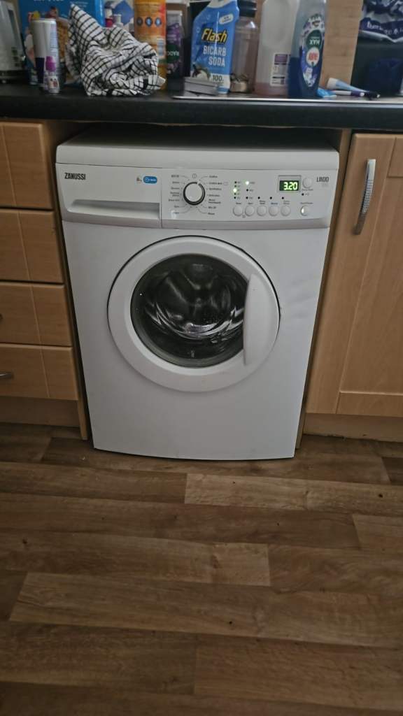 Zanussi 8kg washing machine 