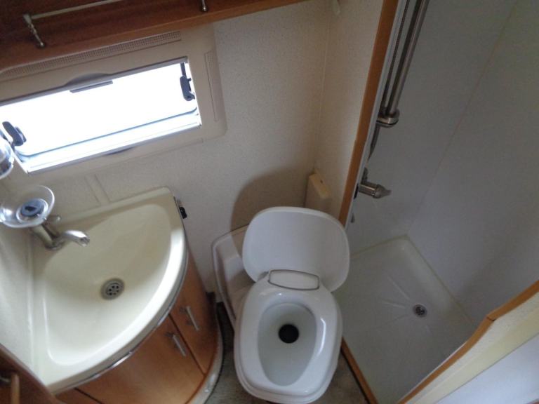 Auto-Trail Cheyenne 630LB Low-Line 2 Berth Fiat Ducato DIESEL MANUAL 2008/57