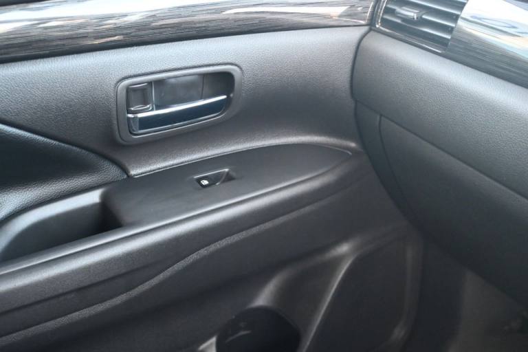 2017 Mitsubishi Outlander 2.2 DI-D 4 SUV 5dr Diesel Manual 4WD Euro 6 (s/s) (147 ps) ESTATE Diese...