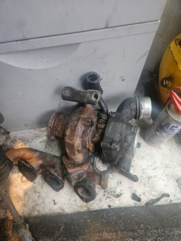 Bmw e90 n47d20c turbo and manifold 