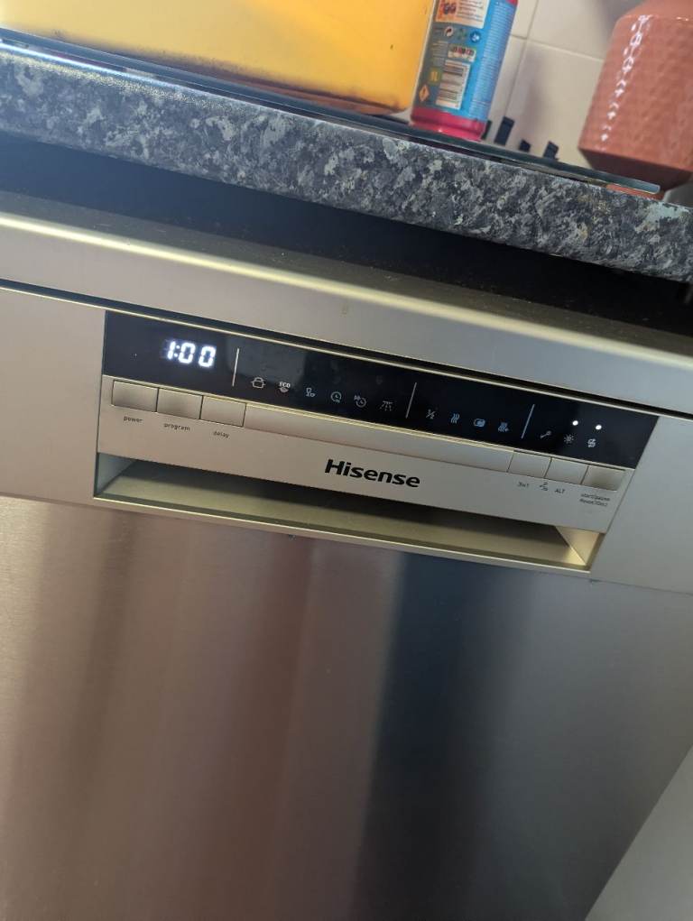 Hisense Dishwasher Great Working Order £80