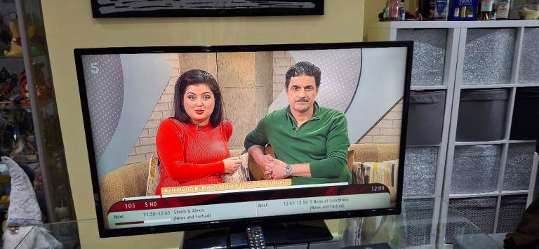 Hitachi LCD TV full HD perfect working order free delivery and installation.