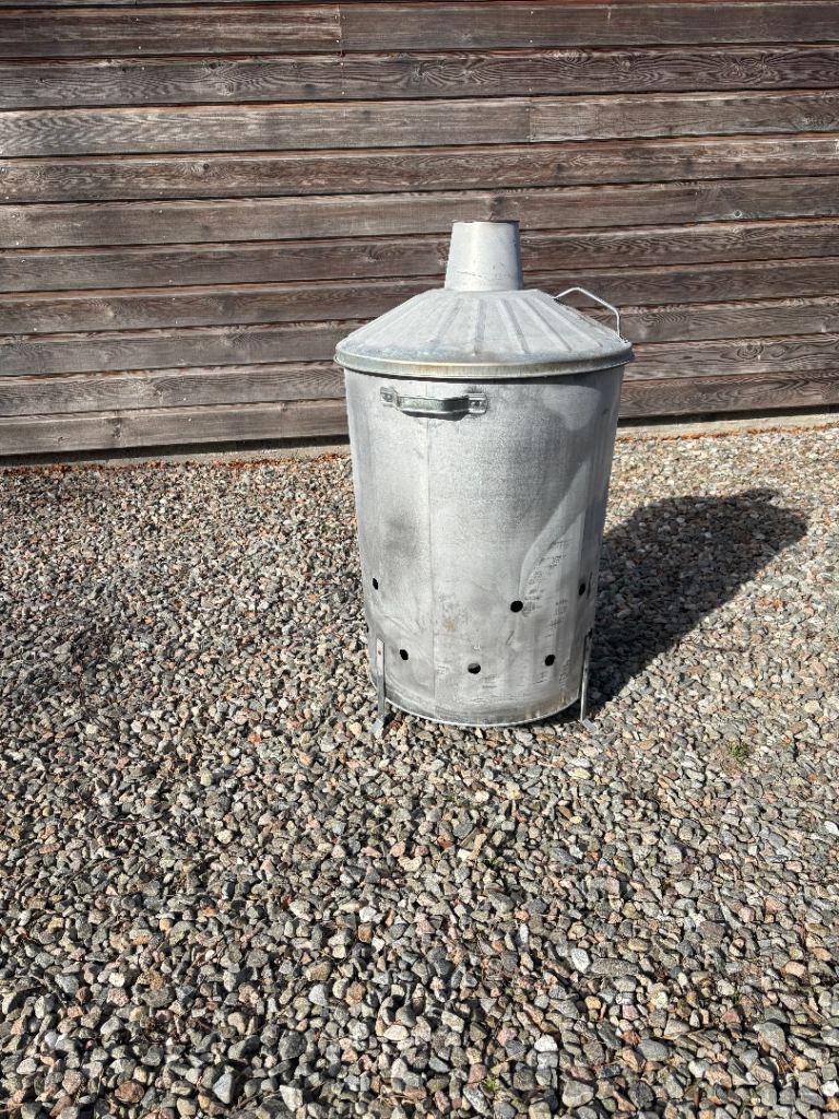 Garden incinerator