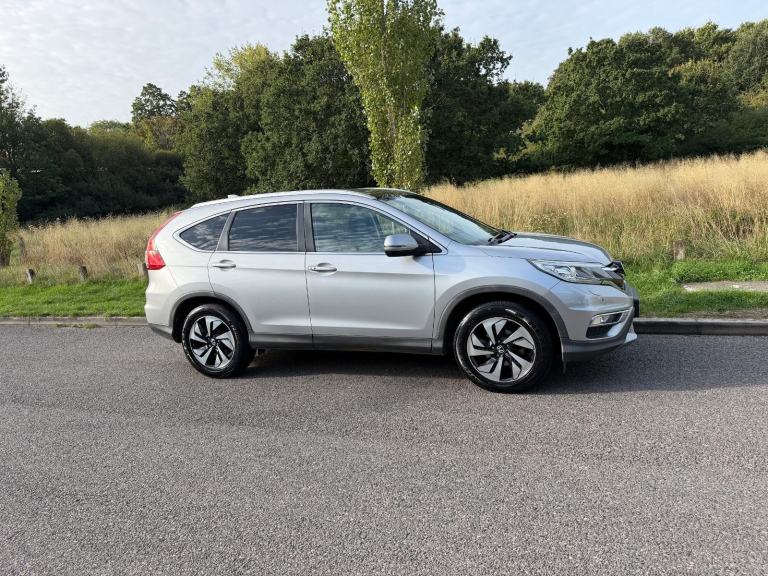 Honda CR-V 2.0 i-VTEC EX 4WD Euro 6 5dr - 10 SERVICES PETROL MANUAL 2016/16