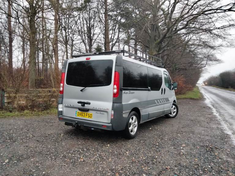 Vauxhall VIVARO 6 seater Crew-cab Camper/Day van