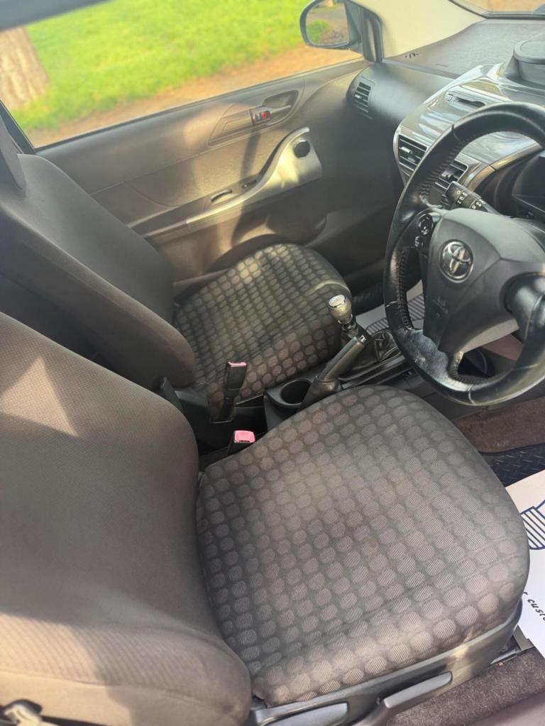 TOYOTA IQ 1.0 VVT-i 2 Euro 4 3dr 2010