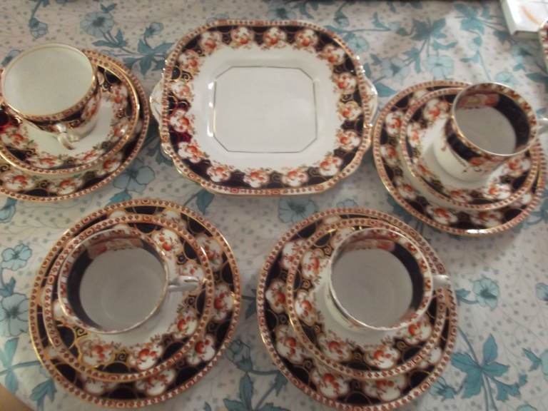 Tea Set & Cake Plate Imari Style 1922/1927