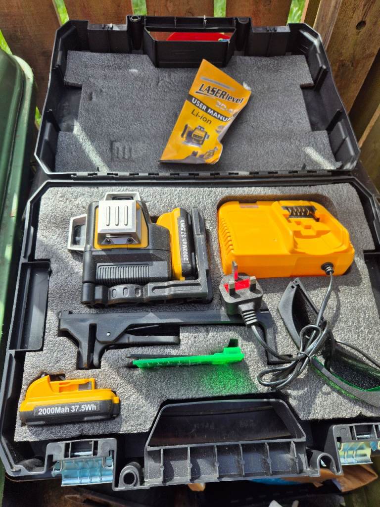 Lazer level kit with battery's and charger