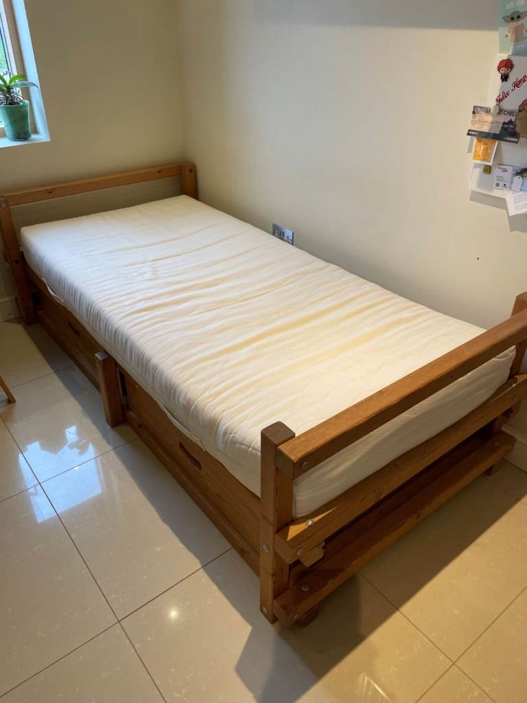 Sturdy single bed incl. mattress, solid wood, flat-packed, 90x200cm