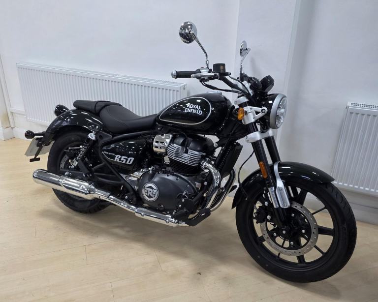 Royal Enfield Super Meteor 650 Astral