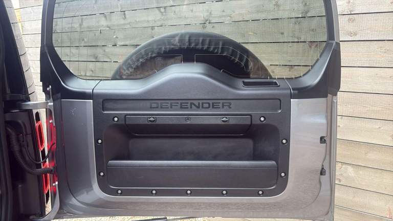 LAND ROVER DEFENDER 3.0 D250 MHEV SE 2021