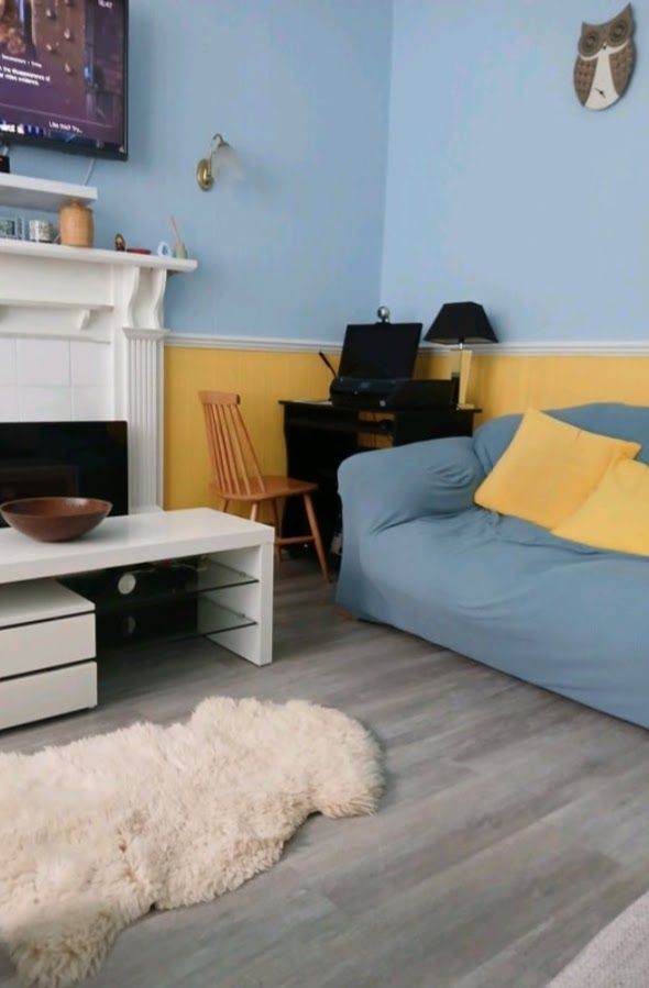 FLAT IN CENTRAL GOUROCK 