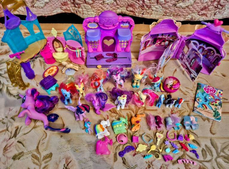 Huge My Little Pony collection of ponies, playsets & accessories. Great condition!