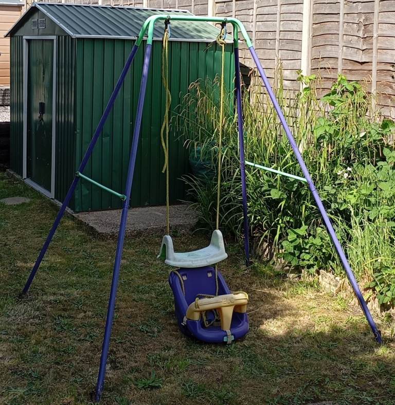 Full size Toddler and Child Garden Swing (Can deliver locally)