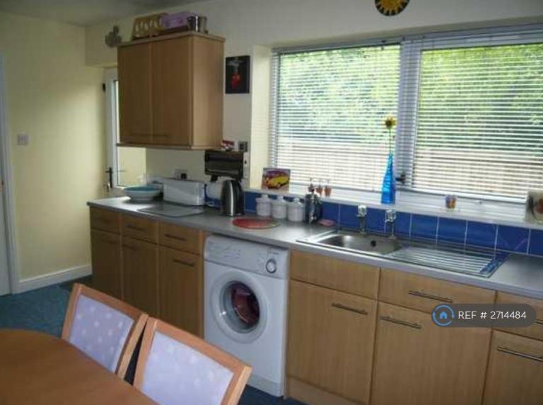 3 bedroom house in Springville Terrace, Bradford, BD10 (3 bed) (#2714484)