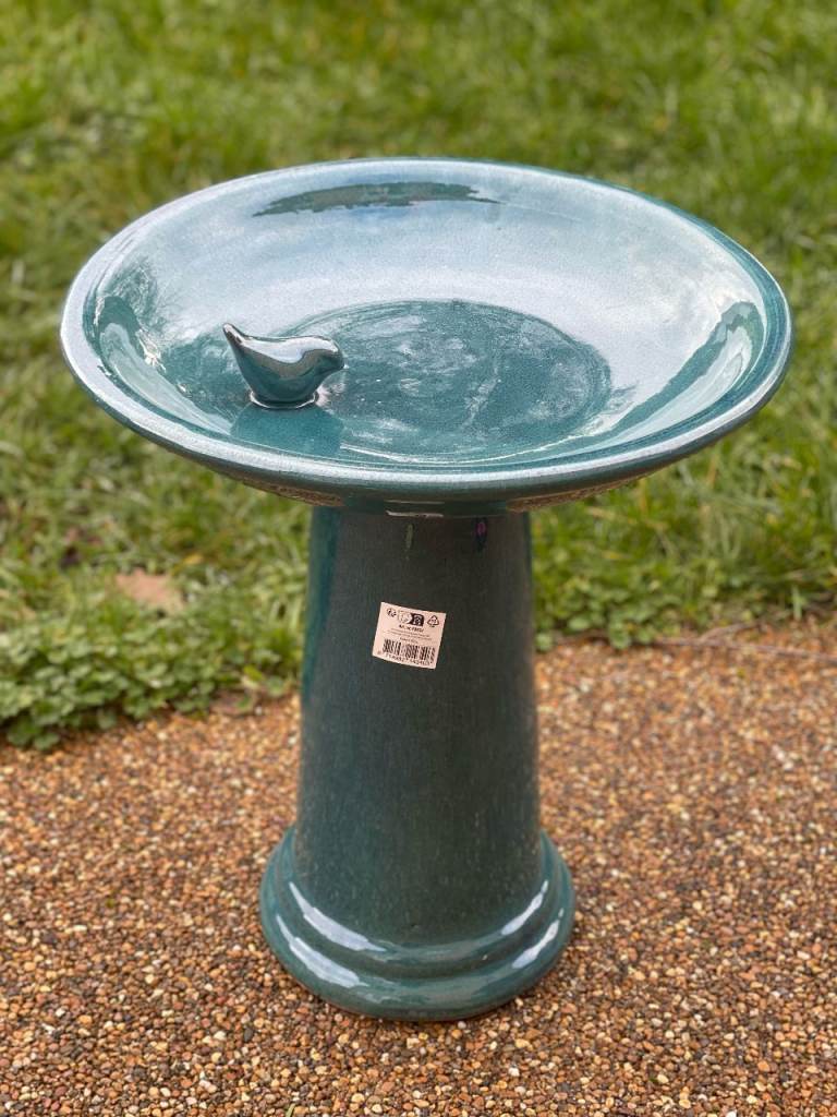 The Ceramic Bird Bath On Pedestal in Dark Green/Blue