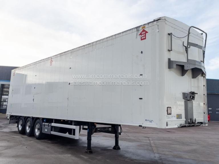 KNAPEN 130ydÂ³ WALKING FLOOR TRI AXLE TRAILER