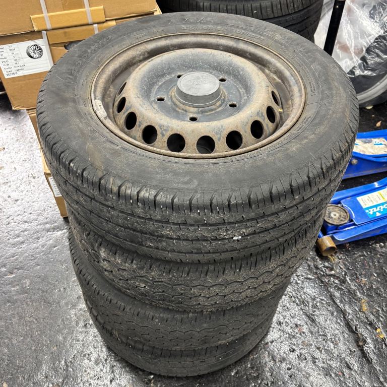 FREE Ford transit custom 15” steels wheels 