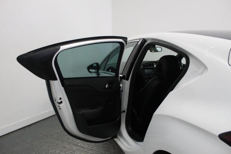 CITROEN DS4 1.6 e-HDi Airdream DStyle Nav Euro 5 (s/s) 5dr 2015