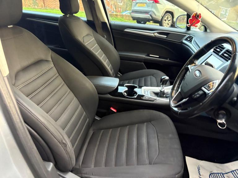 2015 Ford Mondeo 2.0 TDCi ECOnetic Zetec Euro 6 (s/s) 5dr Diesel