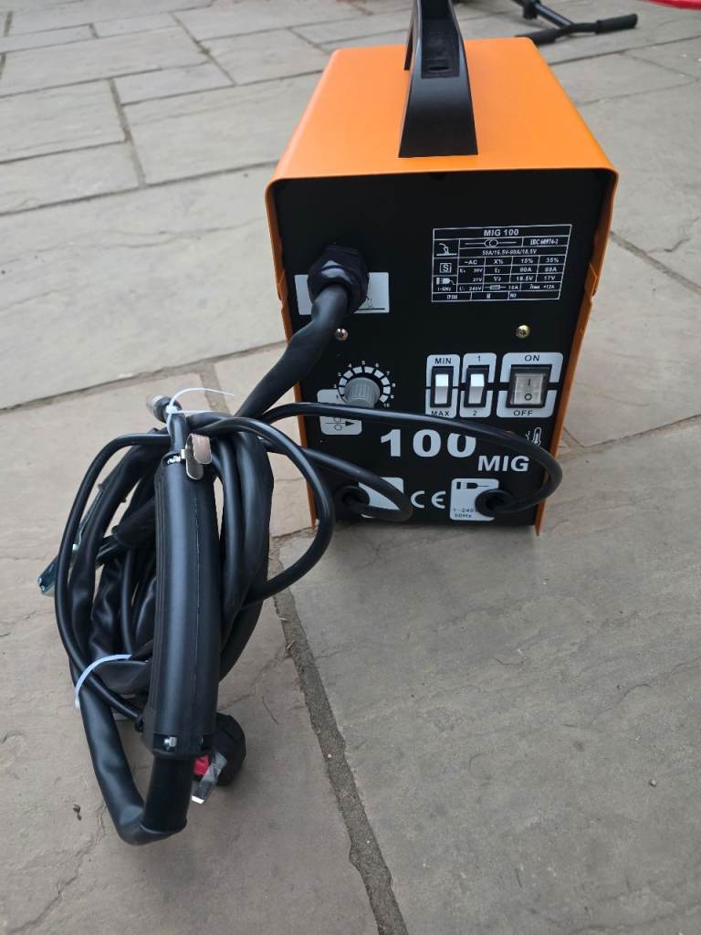 Mic 100 welder brand new