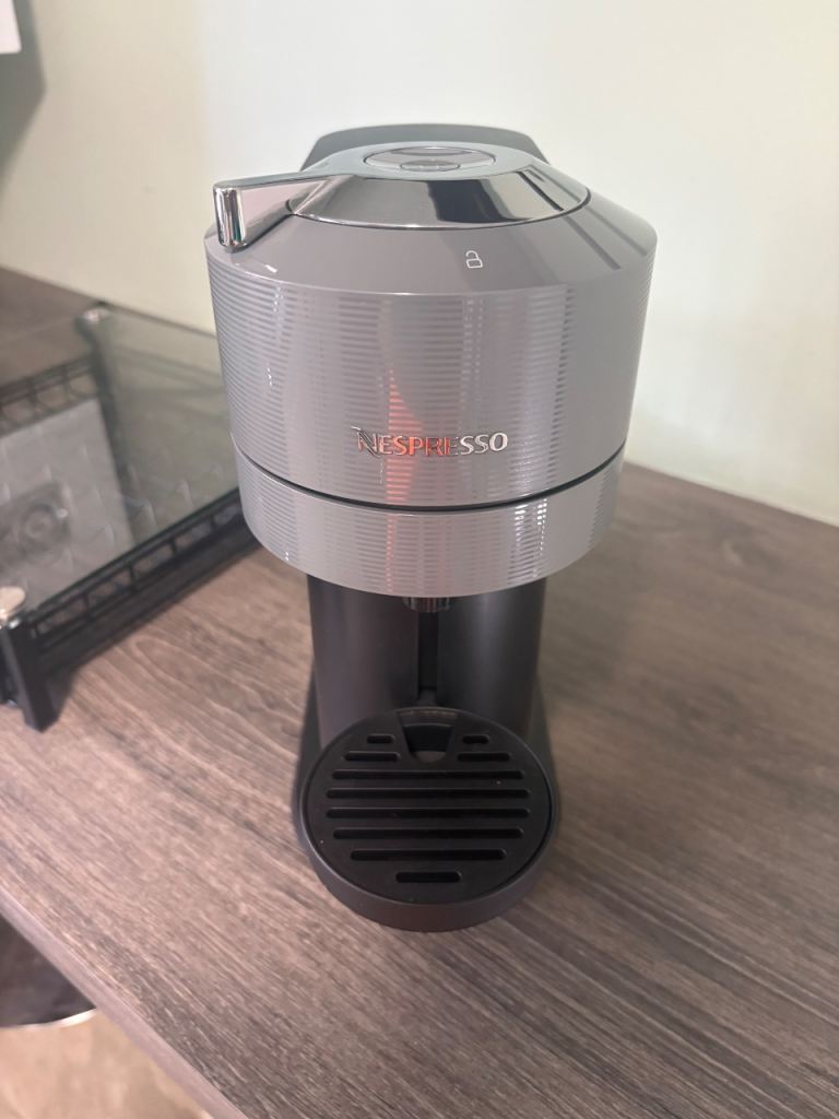 Nespresso Vertuo Pop Coffee Machine - Grey, Excellent Condition
