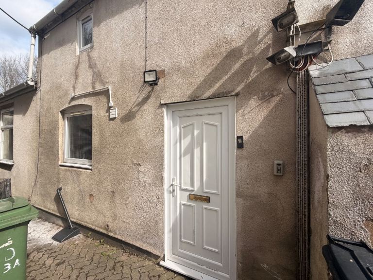 1 Bedroom Flat Available In Willenhall, WV12 