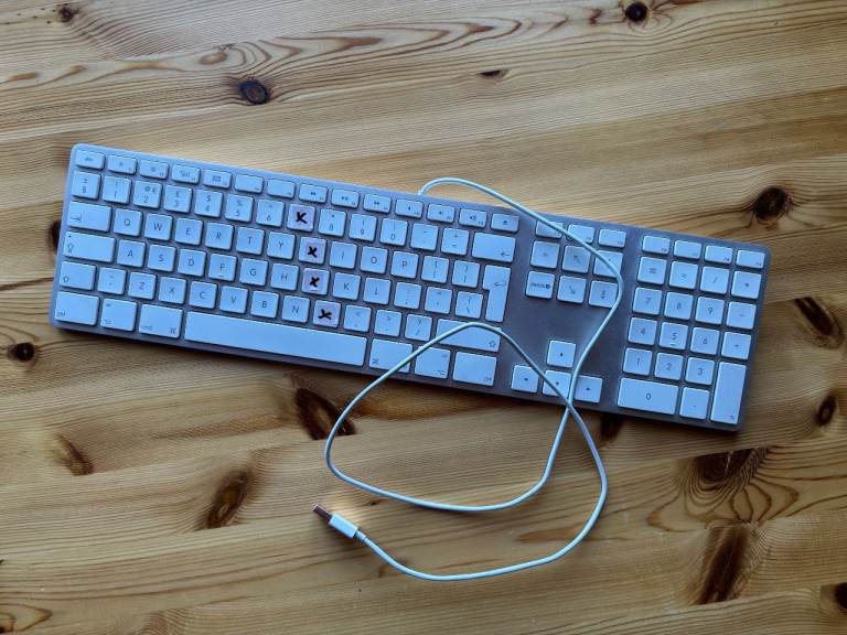 Apple Wired Keyboard (A1243) - for spares/repairs