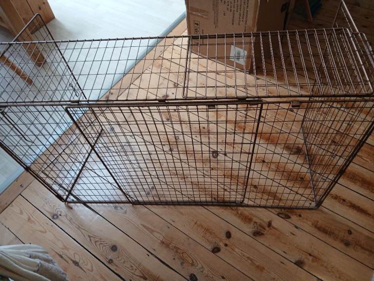 Extendable universal fit fire guard