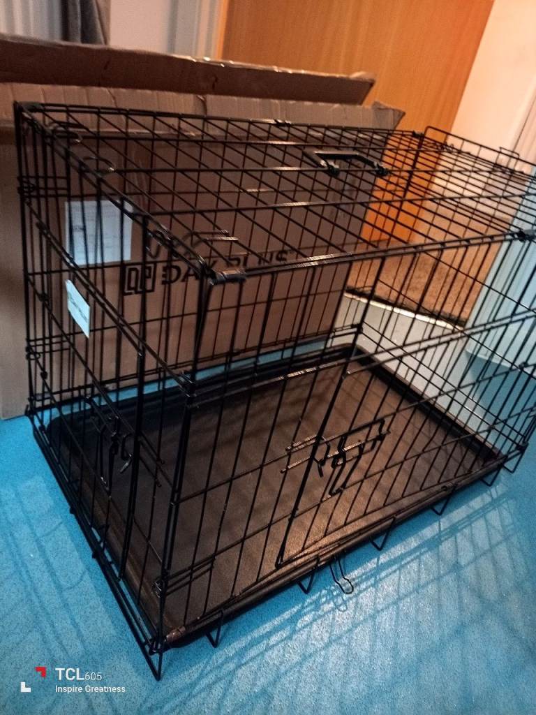 Small dog cage in box VGC sic pics for measurements