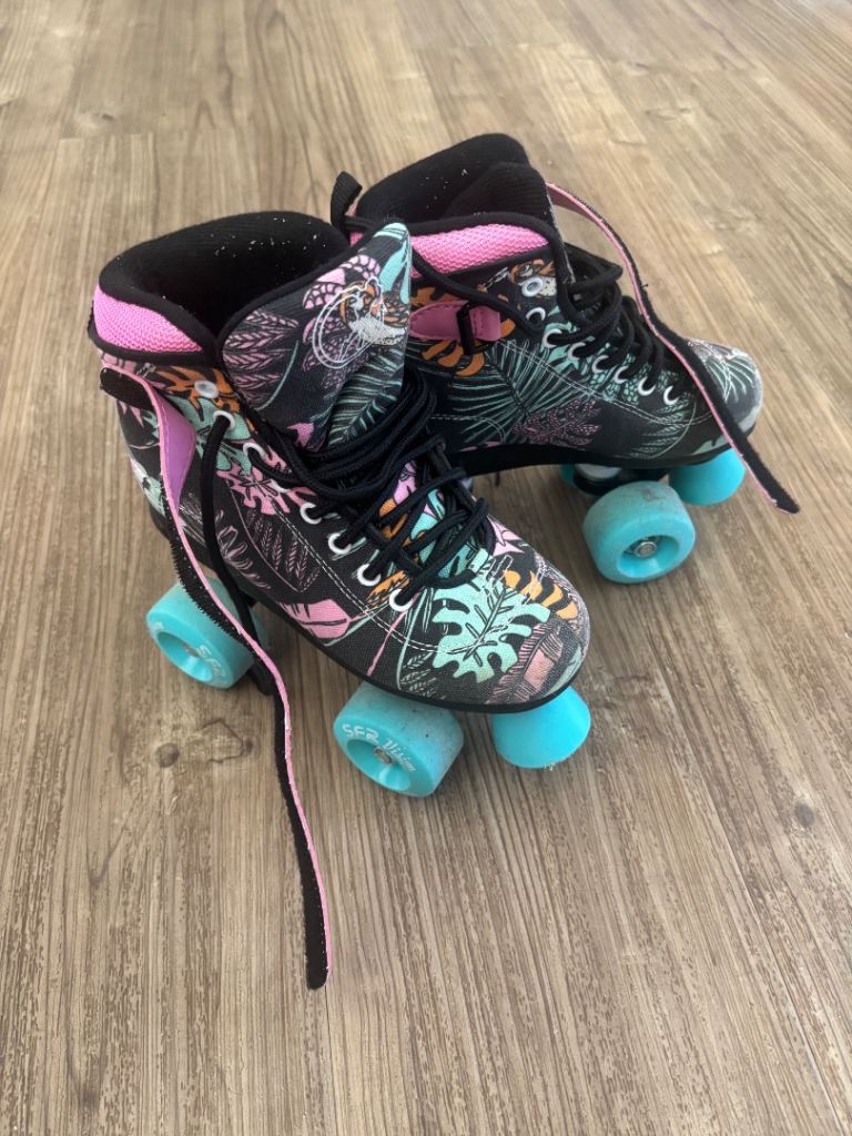 SFR Vision Canvas Quad Roller Skates Size 1