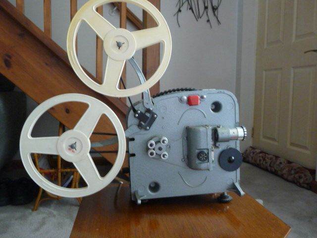 VINTAGE 8mm MOVIE PROJECTOR