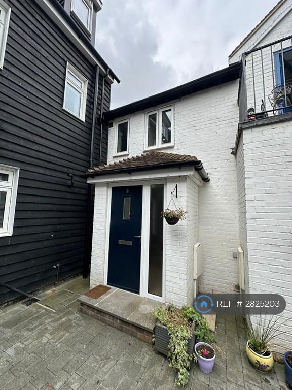 2 bedroom flat in High Street, Kent, ME20 (2 bed) (#2825203)