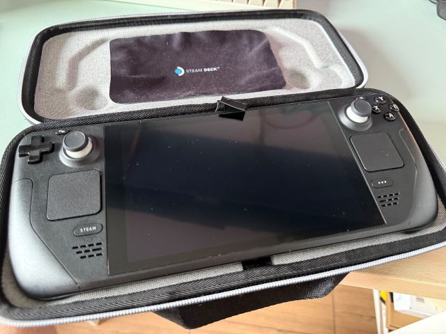 その他 Steam Deck 64GB + 512GB SD Steam Deck LCD 64gb + 512gb micro SD | in Alloa, Clackmannanshire