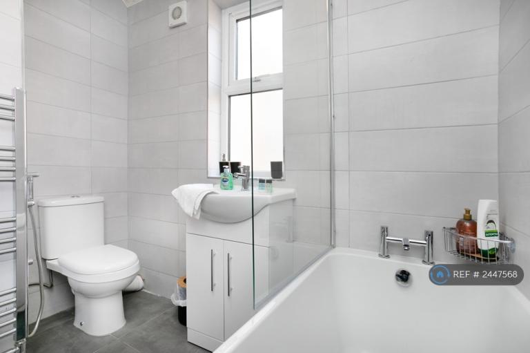 5 bedroom house in Chaucer Street, Leicester, LE2 (5 bed) (#2447568)